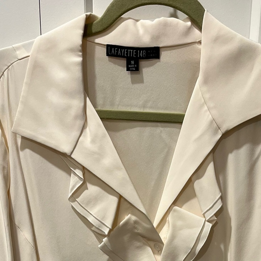 LAFAYETTE 148 NEW YORK LOVED AUTHENTIC SILK RUFFLES STYLE LONG SLEEVES BLOUSE